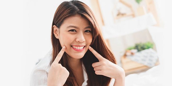 5 Tips Memutihkan Gigi Secara Alami yang Mudah dan Aman